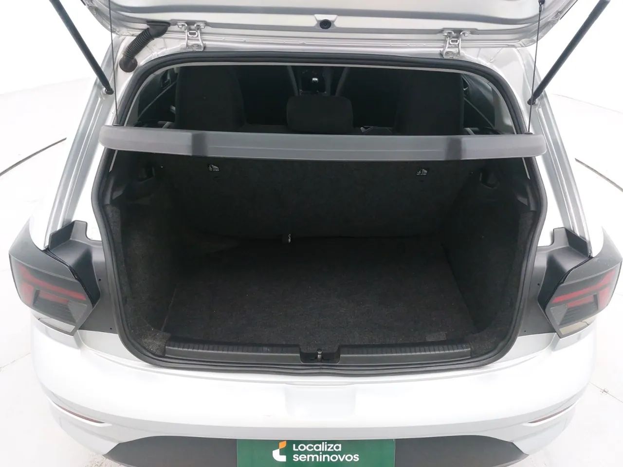 Volkswagen Polo Track 1.0 Flex 12V 5p, foto 9 de 18