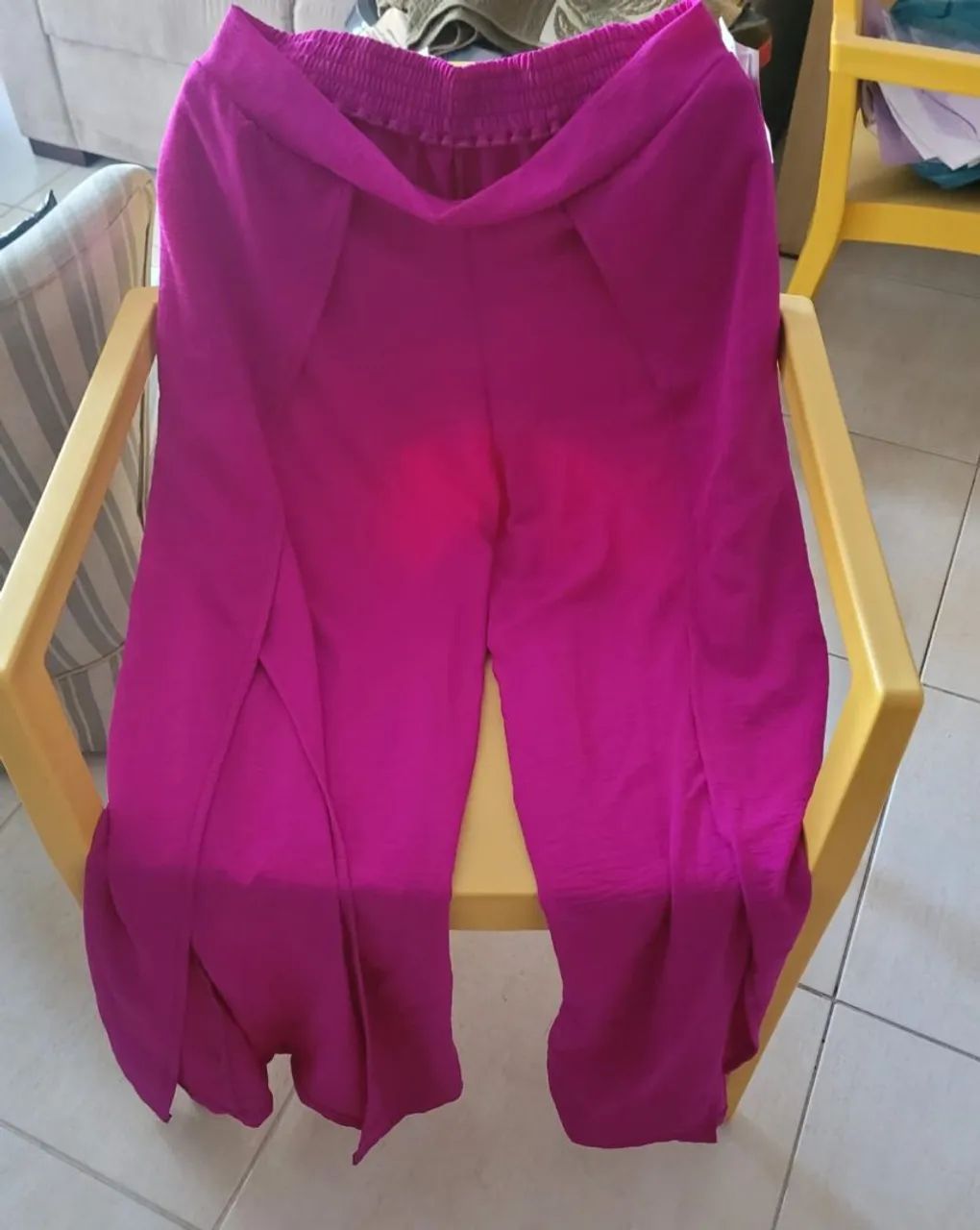 Vendo CALÇA CREPE PINK NOVA - Foto 3