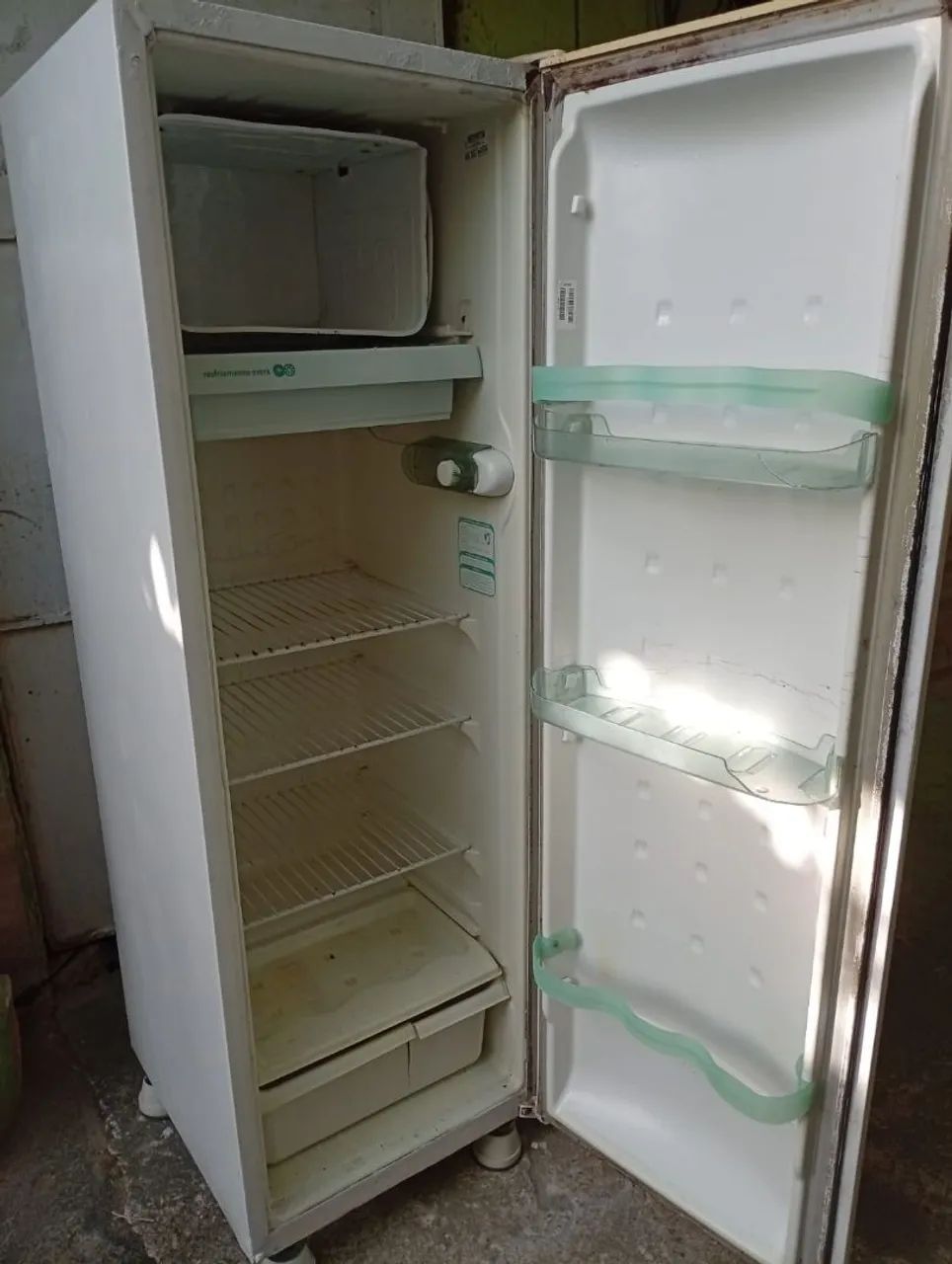 Vende se uma geladeira  - Foto 3