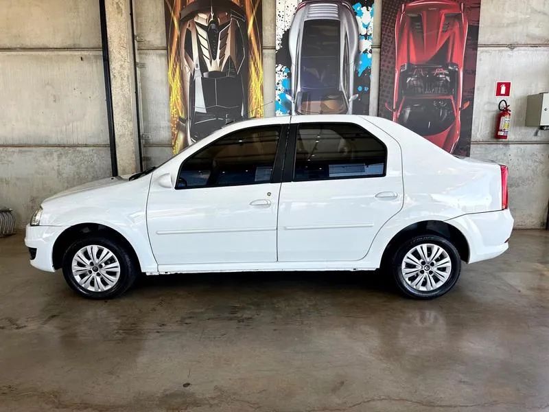 Renault Logan Expression Flex 1.6 16V 4P 2011 - Foto 2