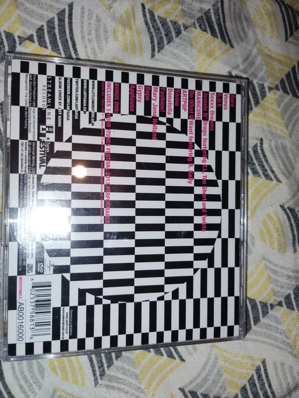 Cd + Dvd Artpop da Lady Gaga  - Foto 2