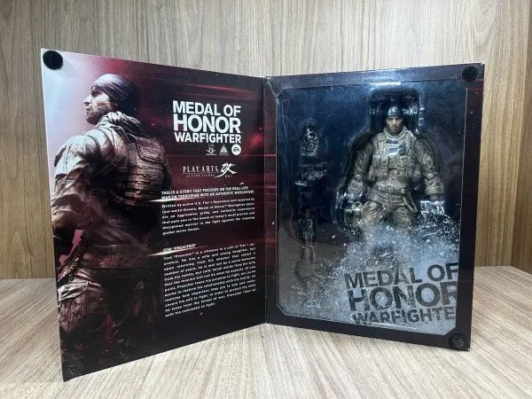 Action Figure Tom Preacher Walker - Play Arts Kai - Medal of Honor