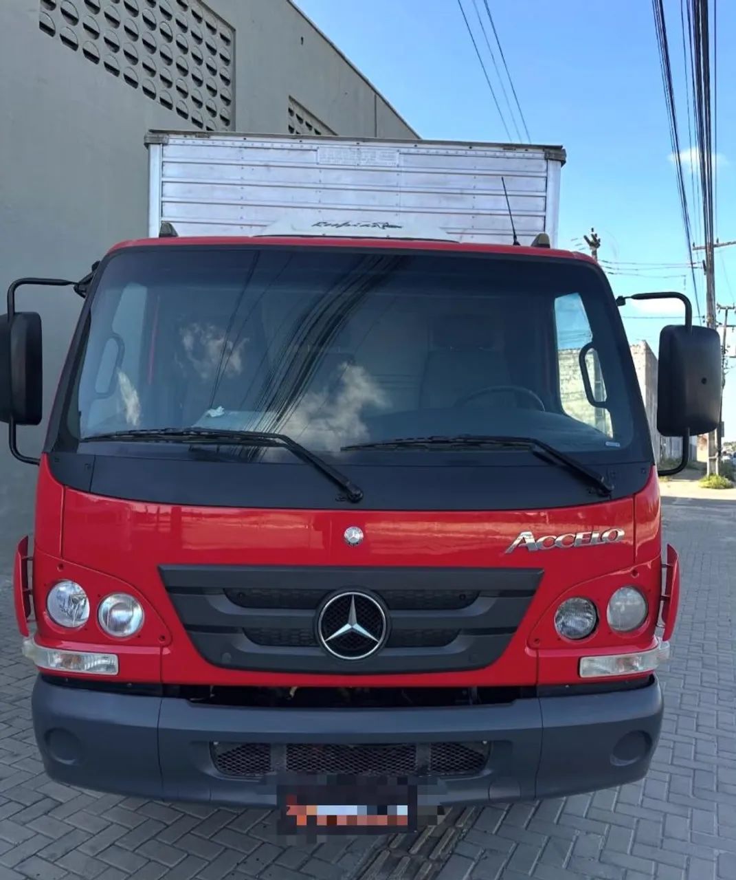 CAMINHAO BAU 815 2013
