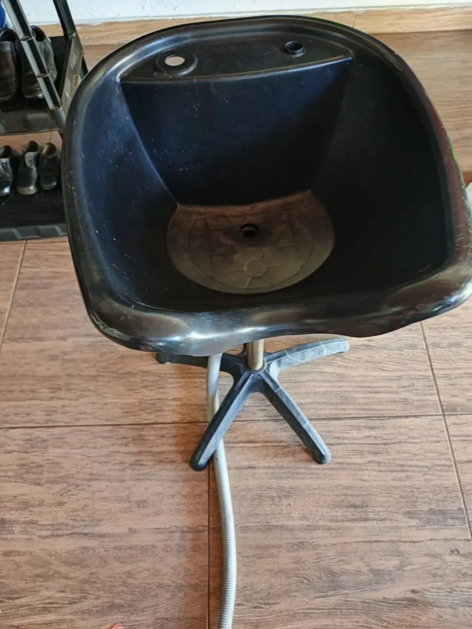 Lavatório portátil preto ( sem ducha )