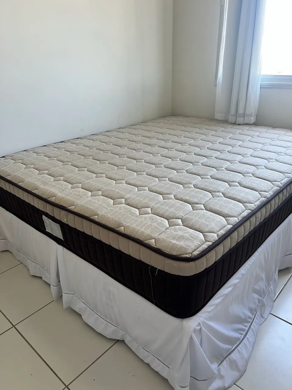 Cama queen 
