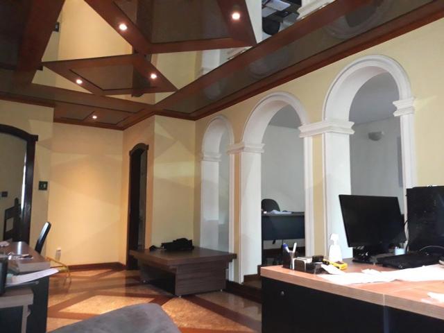 Casa com 3 dormitórios 2 salas, piscina - Foto 8