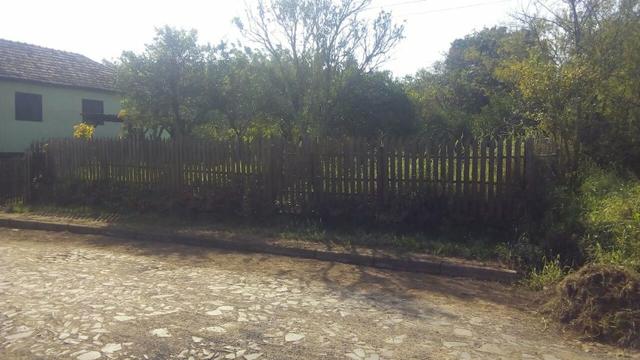 Em Montenegro,90.000,00, Centro, Terrenão, a 4 quadras do centro, medindo, 680m2 - Foto 4