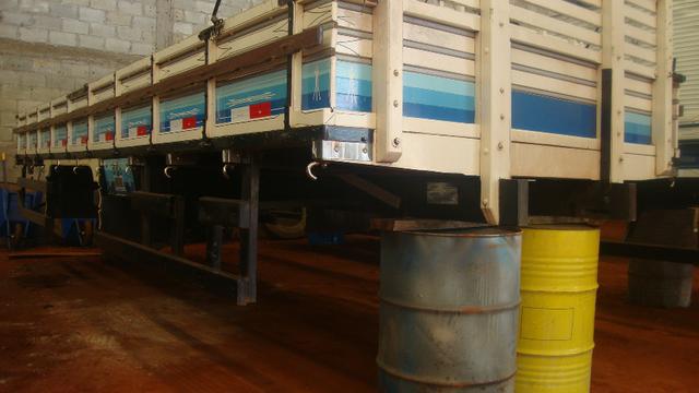 Carroceria de 6,20 x 2,35 semi nova ano 2014 com n.fiscal p/3/4 - Foto 4