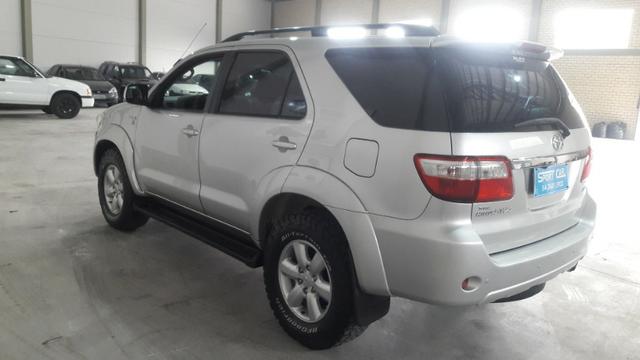 Hilux sw4 srv d 4d 3.0 4x4 diesel 7 lugares valor: 92.000,00 - Foto 12