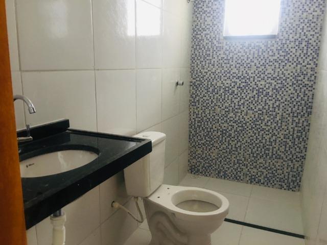 Linda casa no porcelanato , 2 quartos 2 suites , fino acabamento ,sala e quartos espaçosos - Foto 9