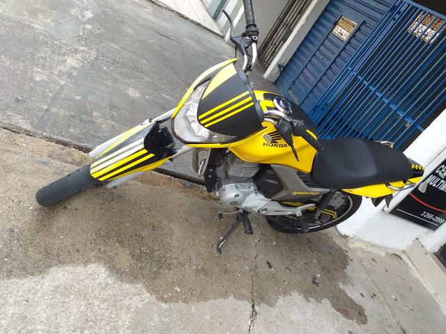 Moto titan moto de leilão 3mil reais - Foto 3
