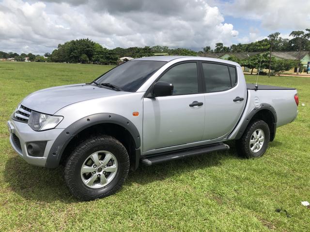 L200 Triton GLS 4x4 diesel 12/12