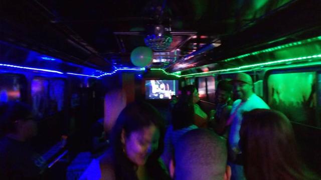 Vendo ônibus balada - Foto 2