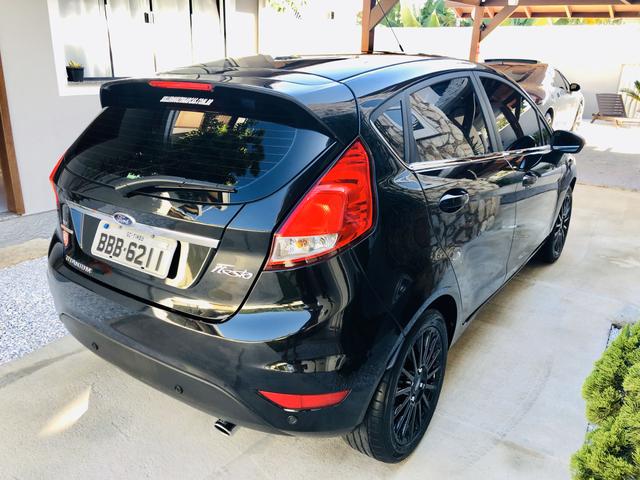 Ford Fiesta 1.6 Titanium Automático 2014 impecável - Foto 7