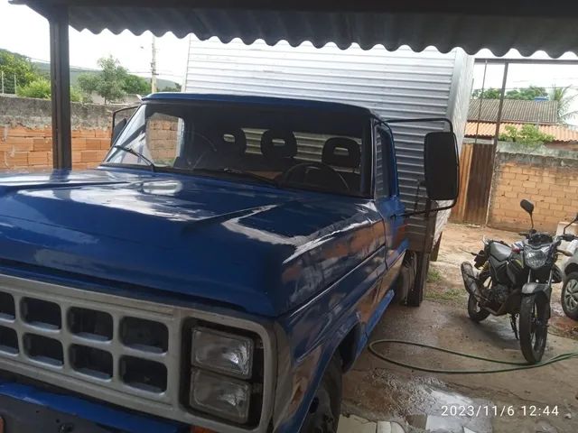 Caminhão F400