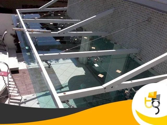 Portas janelas Sacadas guarda corpo em vidros temperados  - Foto 4