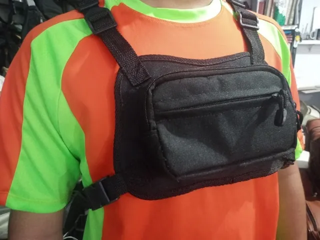 bolsa de peito super sllim ,costuras internas , material tatico
