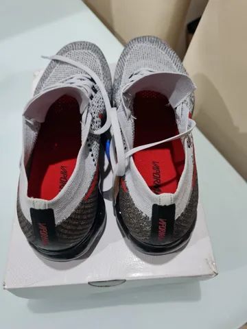 Nike air vapormax flyknit, novo na caixa tamanho 43 - Foto 5