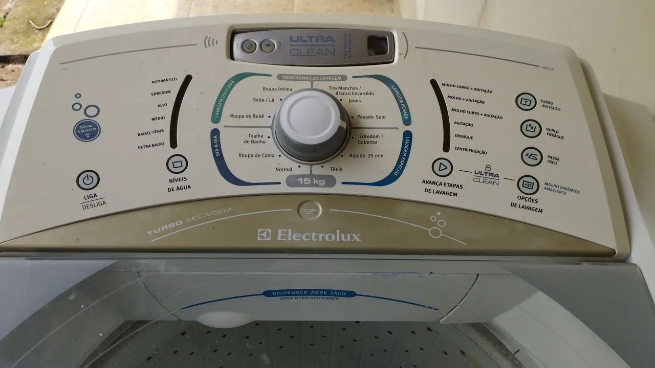 Máquina de Lavar Roupa Electrolux 15kg Ultra Clean LBU15