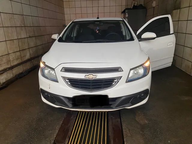 CHEVROLET ONIX 2013 Usados e Novos