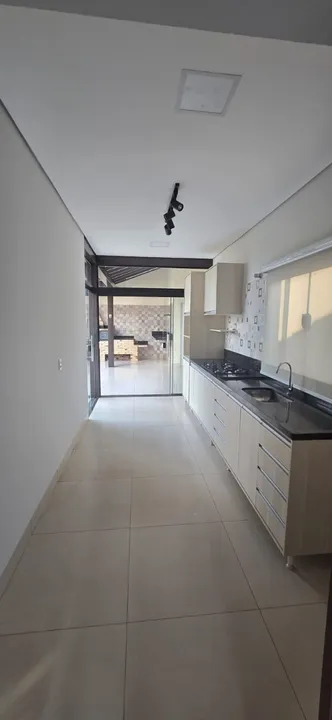 Casa em Condomínio Juliana ao lado do Fórum de Varzea Grande MT venda 650Mil Reais.