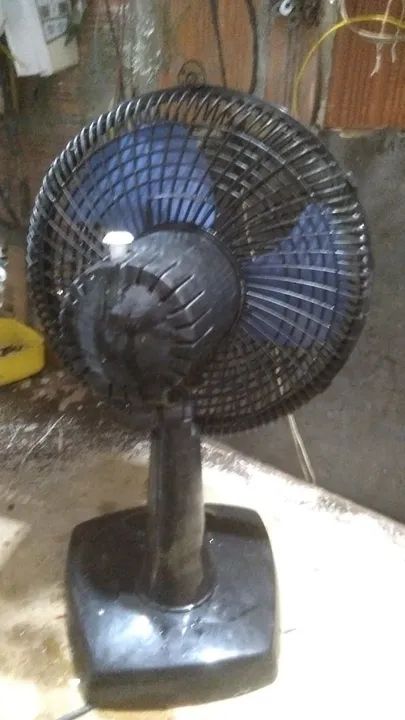 Ventilador de Mesa Preto - Ótimo estado!