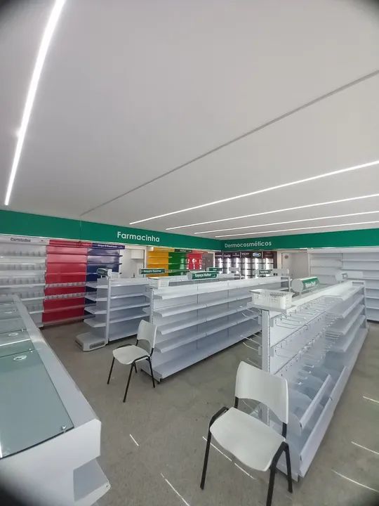 Gôndolas para farmácia - Foto 5