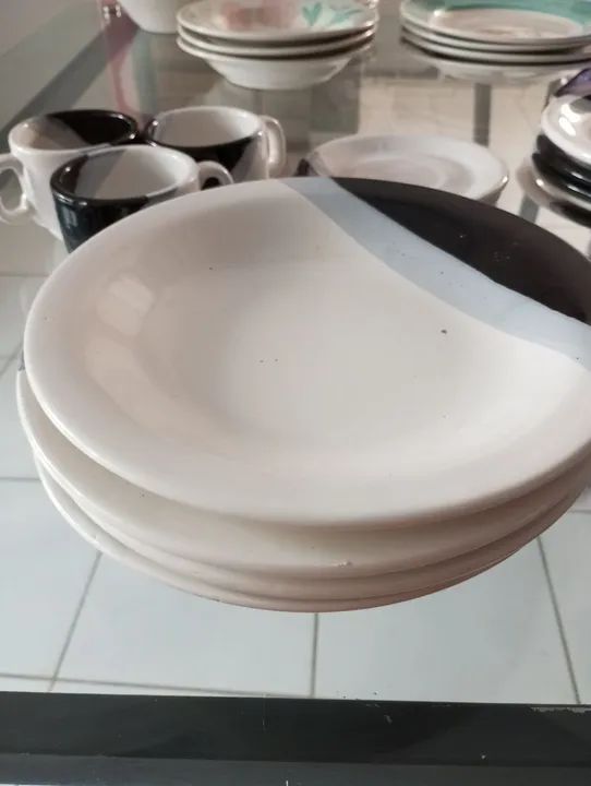 Jogo de pratos e xícaras - Novo - Foto 3