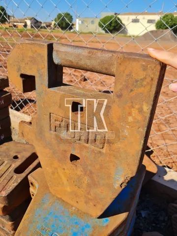 cod.831 - Peso dianteiro para Trator linha Ford -TK Tratores Nova Andradina - MS  - Foto 4