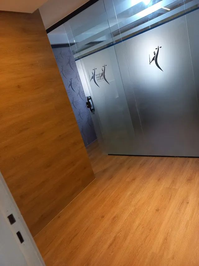 Piso vinílico INSTALADO - Foto 3