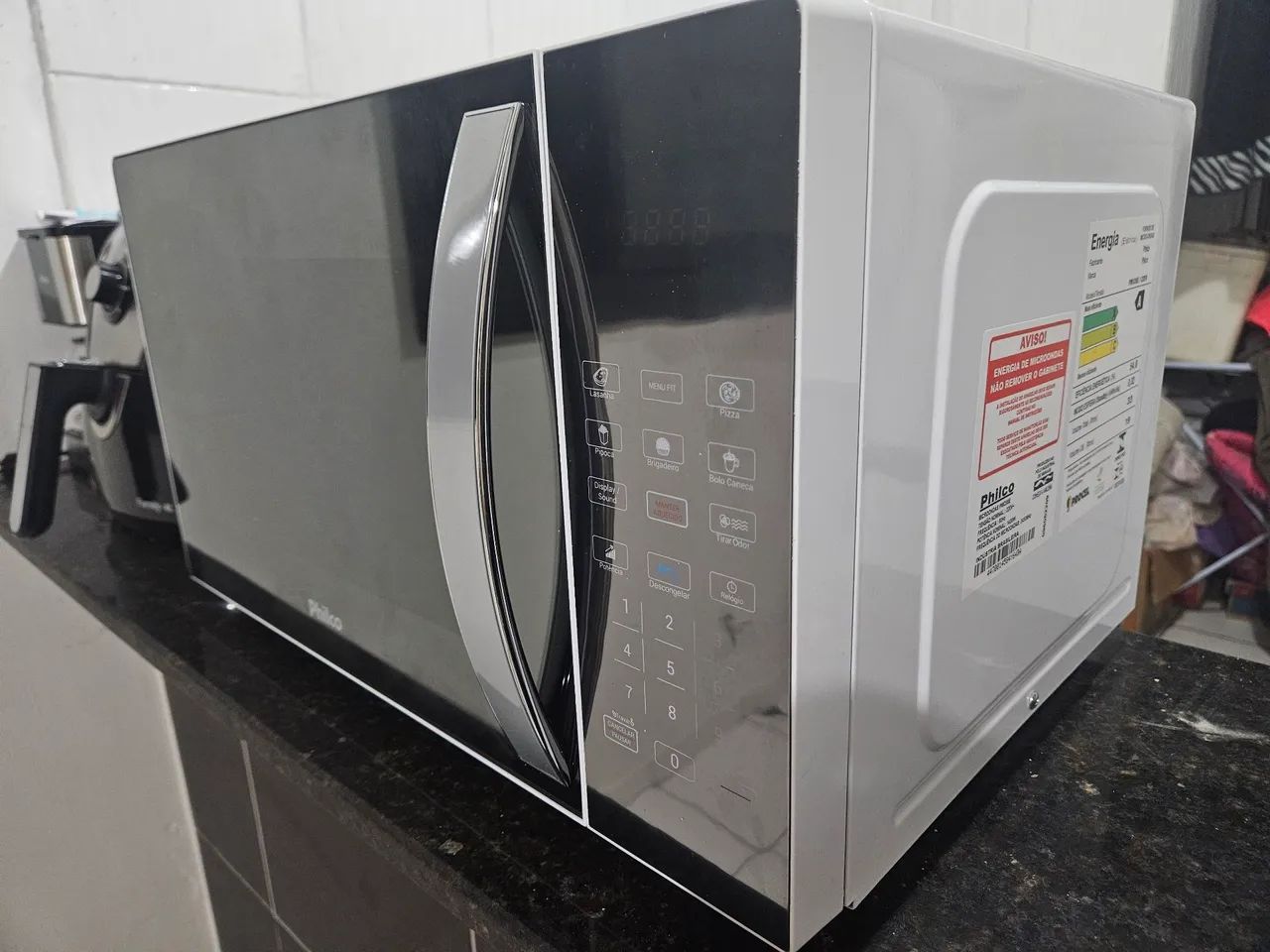 Micro-ondas 25lts + Air Fryer + Cafeteira