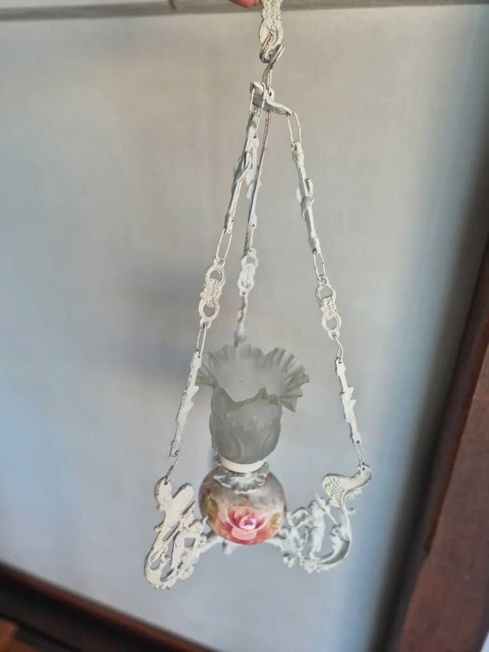 Lustre vintage branco metal fundido e porcelana - Foto 3
