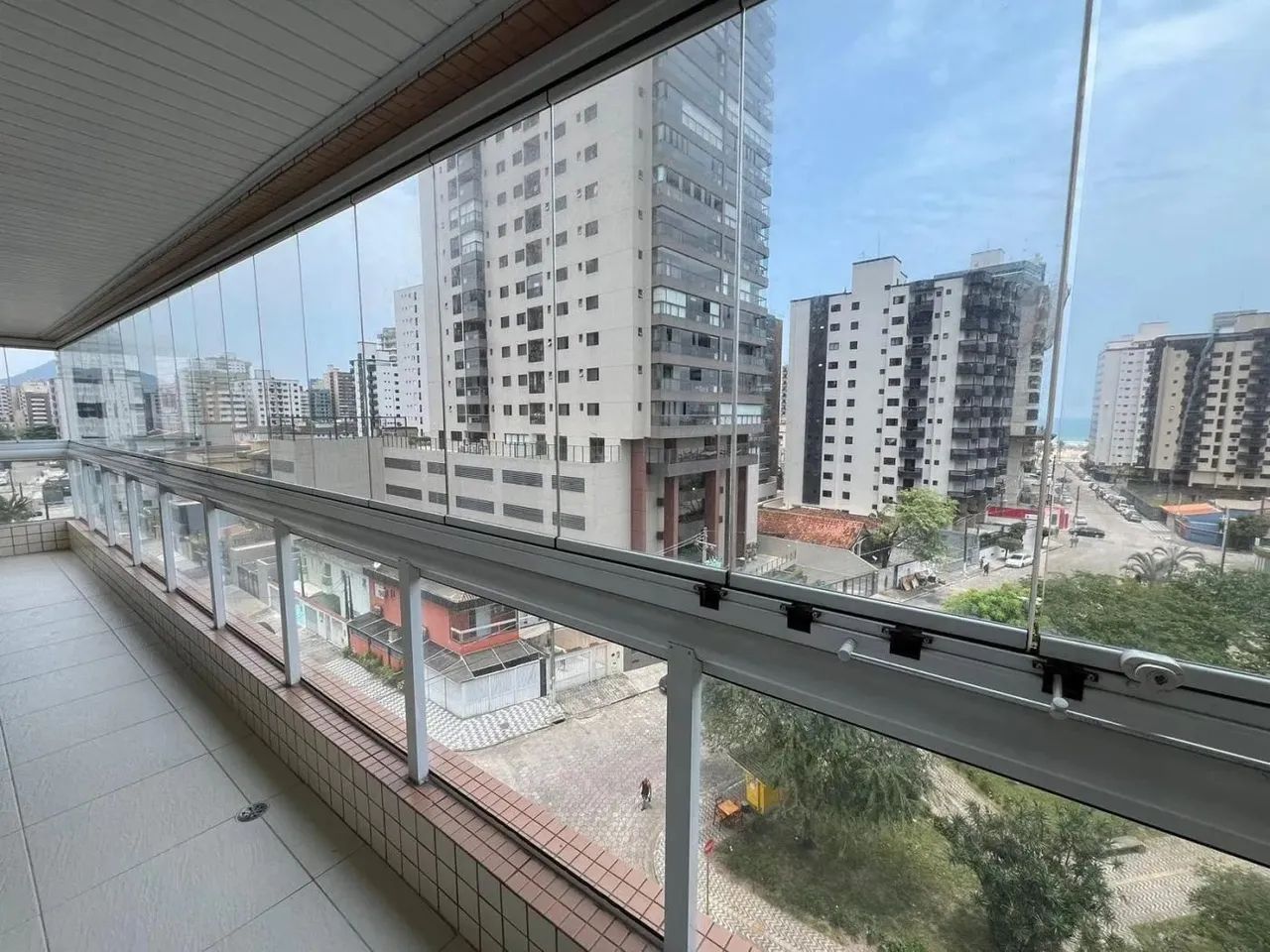 Apartamento para Venda em Praia Grande, Guilhermina, 3 dormitórios, 3 suítes, 1 banheiro,  - Foto 3