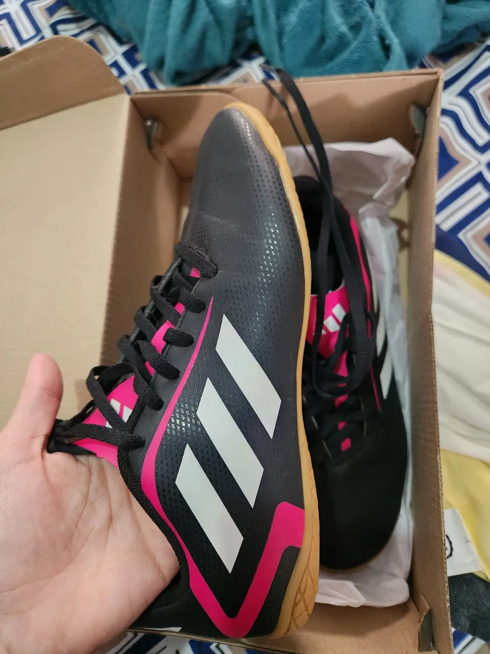 Chuteira adidas artilheira IV + caneleira