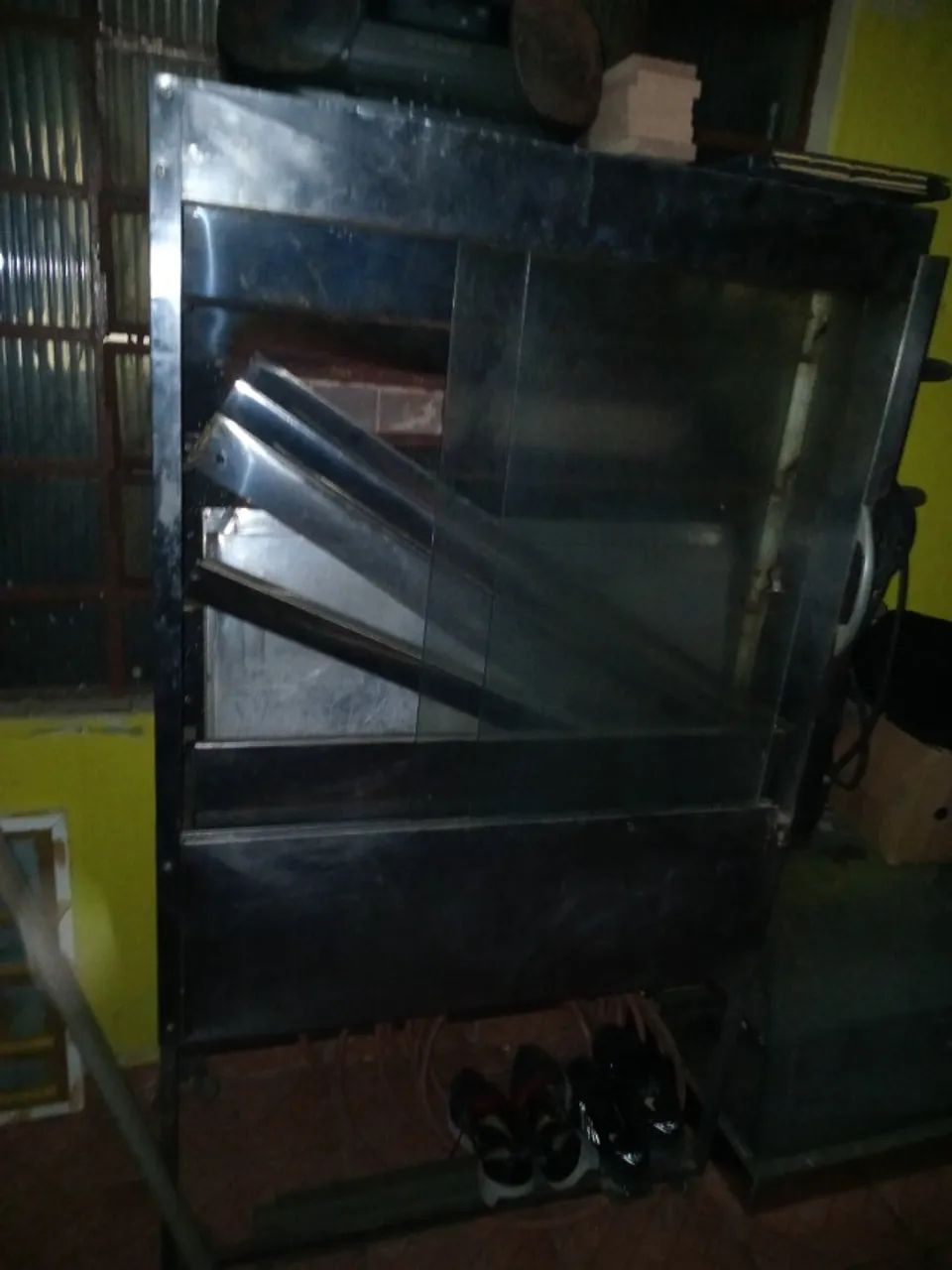 Maquina de assar frangos 