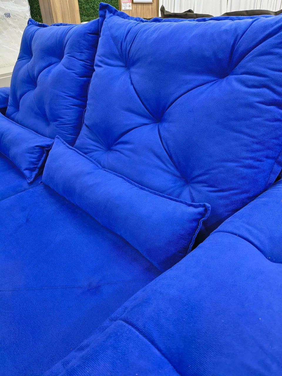 Sofá Retrátil 2 Lugares 2 Metros Veludinho Azul - Foto 2