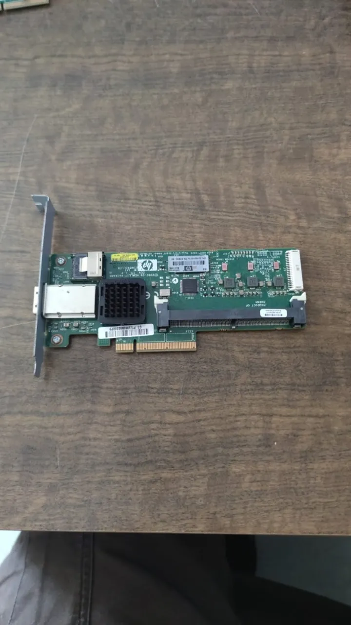Placa Controladora Hp Smart Array P212 - 462594-001 013218-001 sem memoria e sem bateria