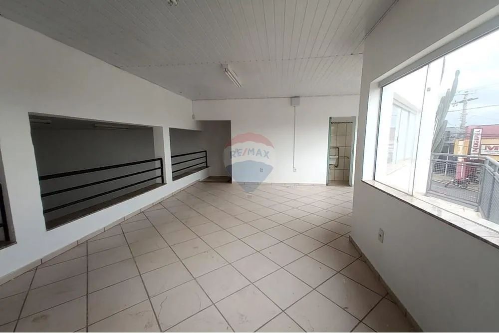 "Alugue Sala Comercial Moderna na Av. Bandeirante" - Foto 2