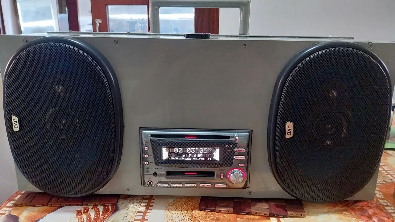 Som JVC com toca CD e md.