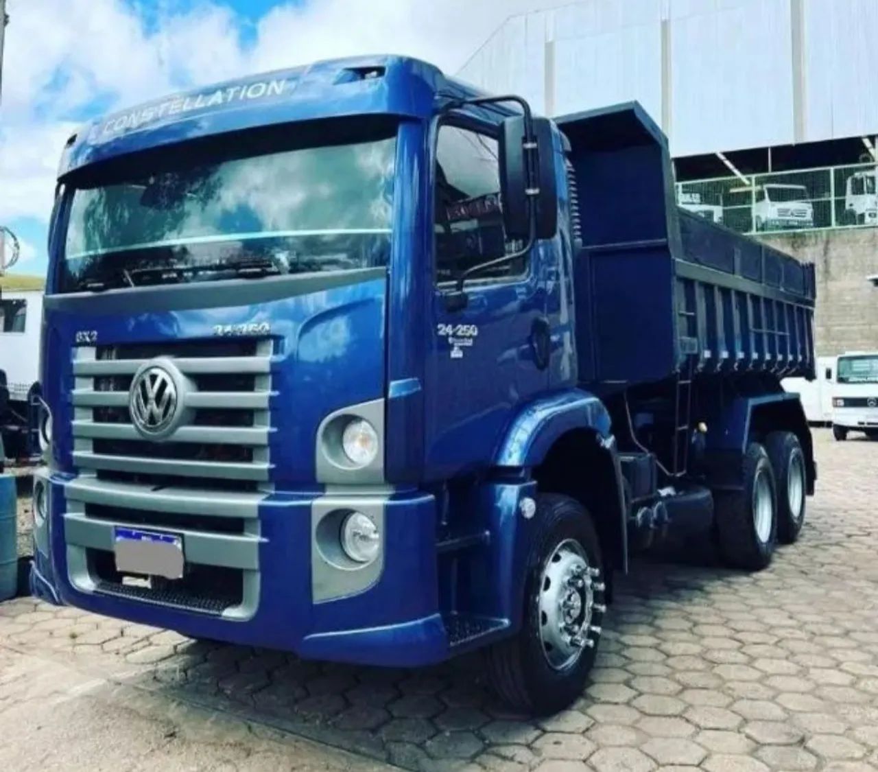 VW 24.250 Constellation Truck Caçamba (Ano 2012) - Foto 11