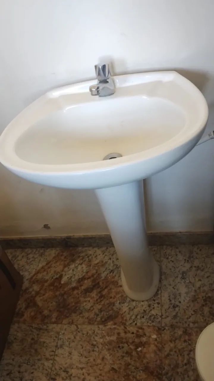 Pia lavatório com coluna