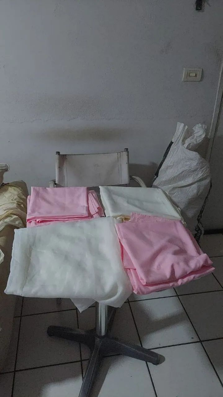5 toalhas de mesa mas 2 voau - Foto 5