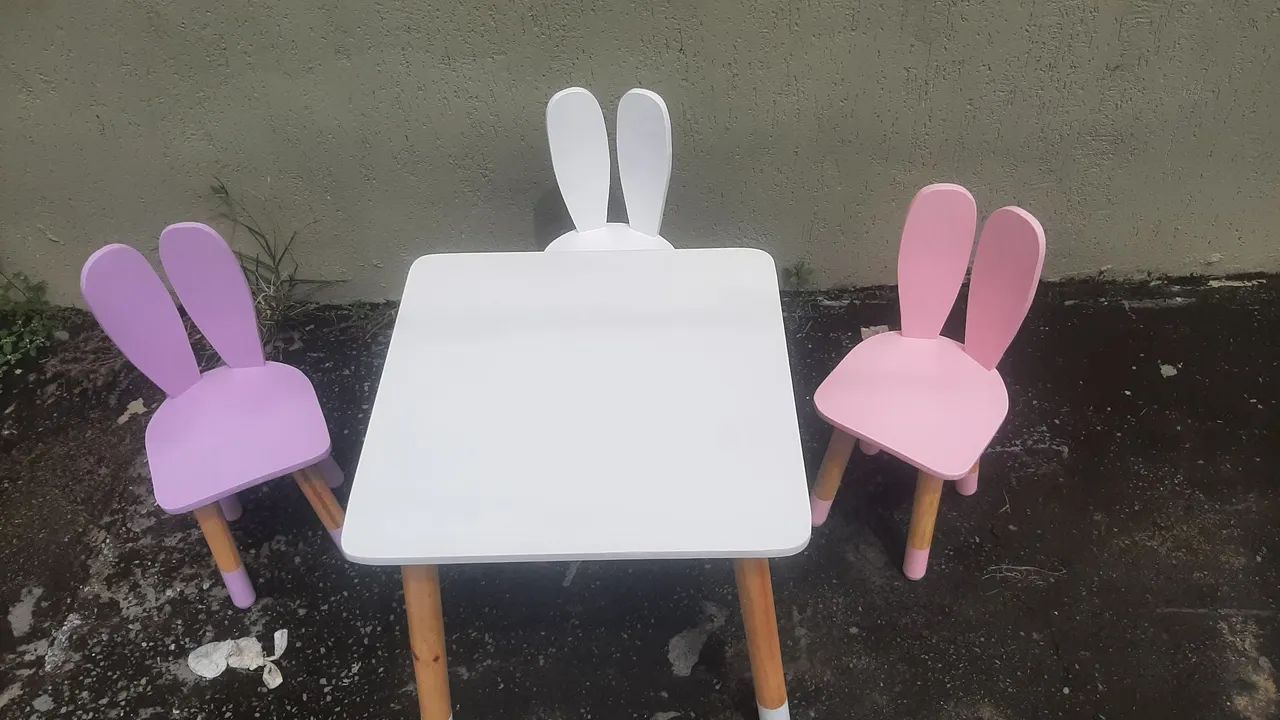 Mesa e cadeiras infantis coelho  - Foto 3