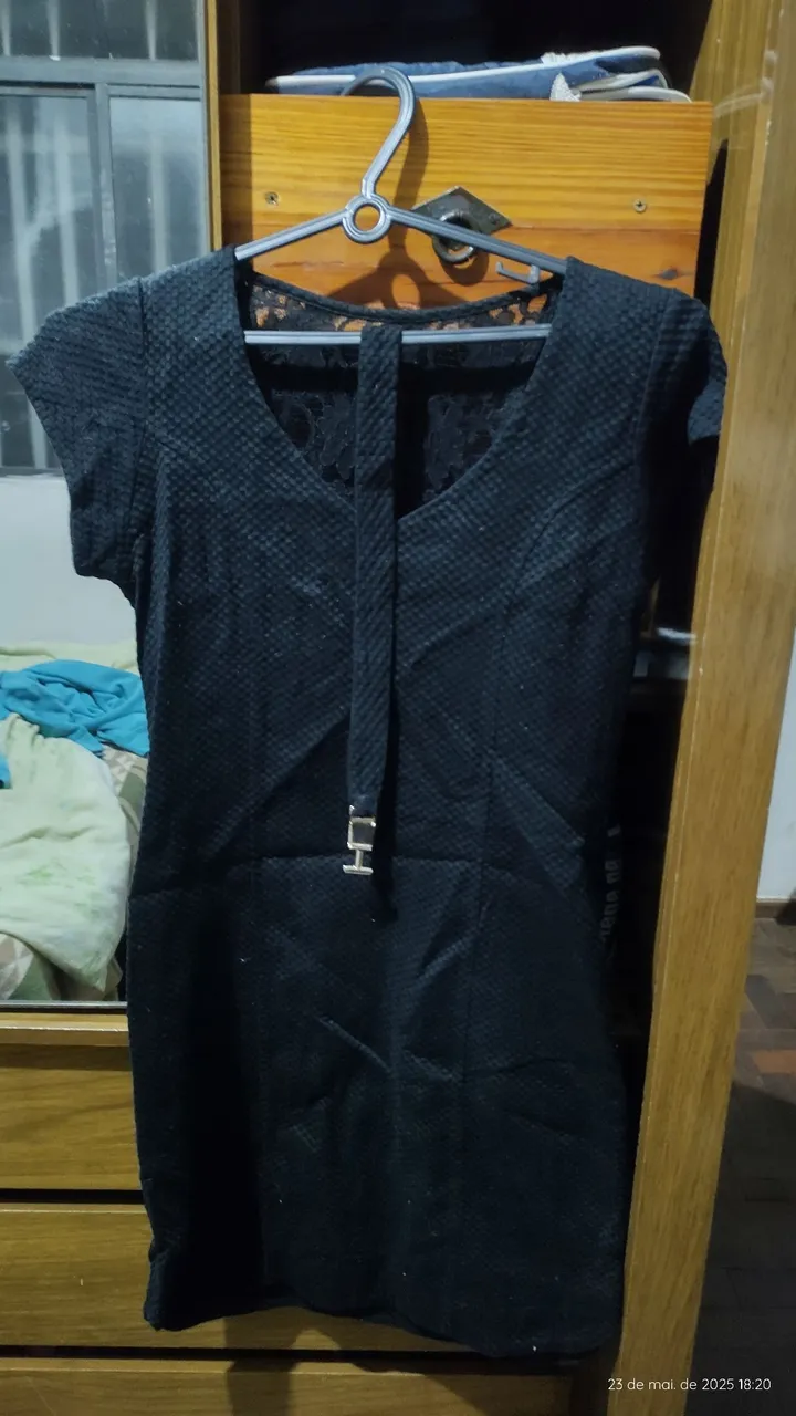 Vestido preto elegante