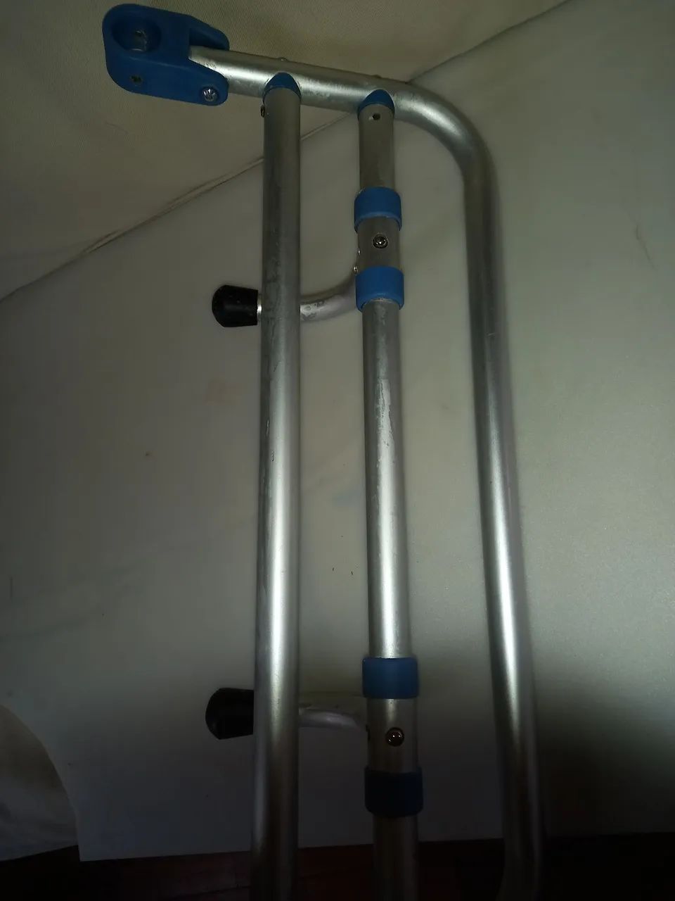 Suporte dos pés da cadeira dellamed D60 - Foto 2