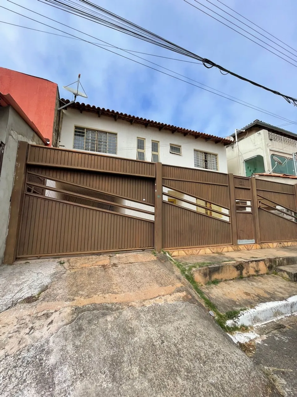 Excelente sobrado Recanto das Emas