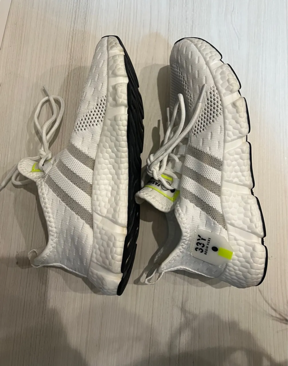 Tênis Esportivo Branco 33Y