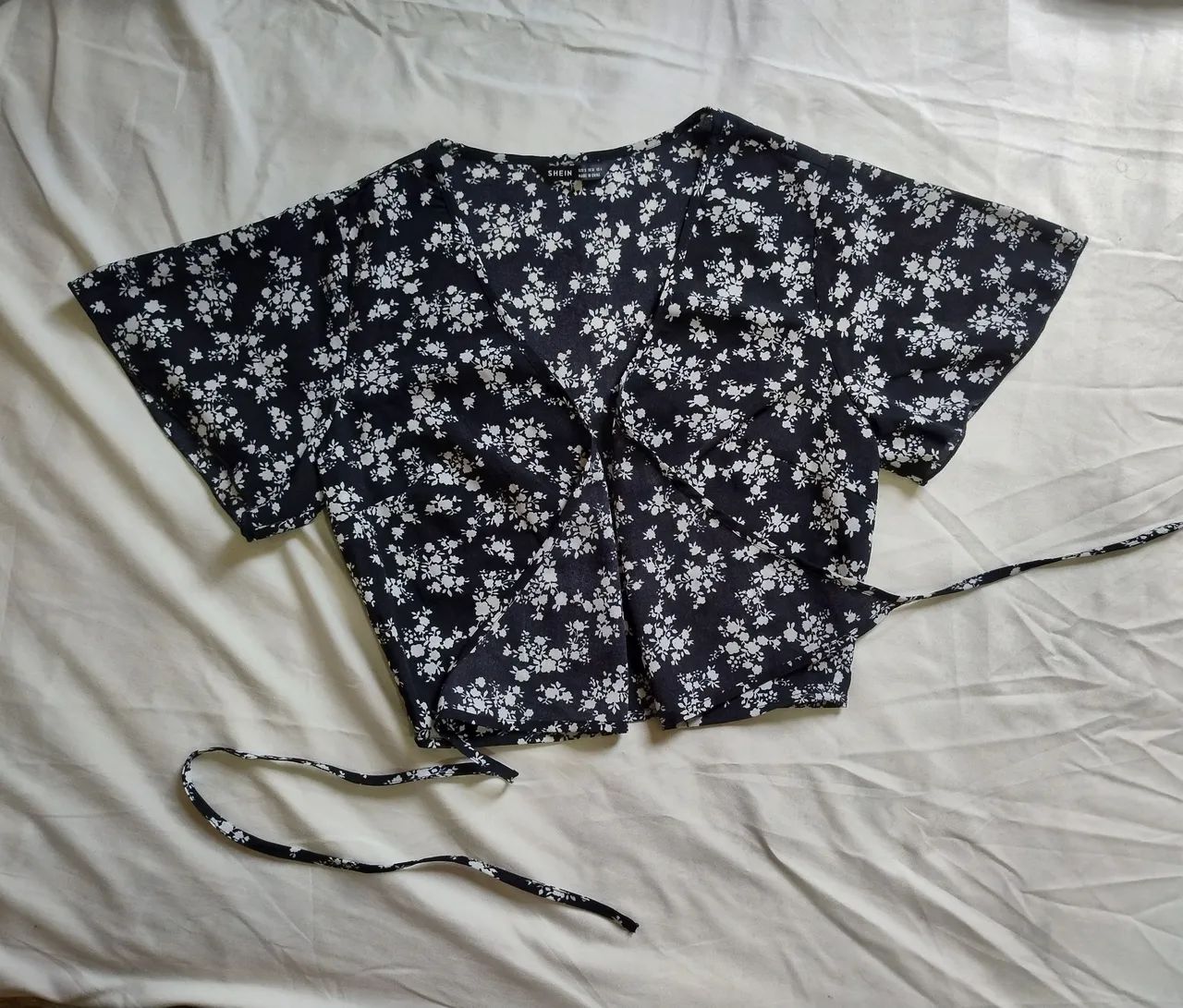 Kit 4 blusinha novas shein - Foto 5