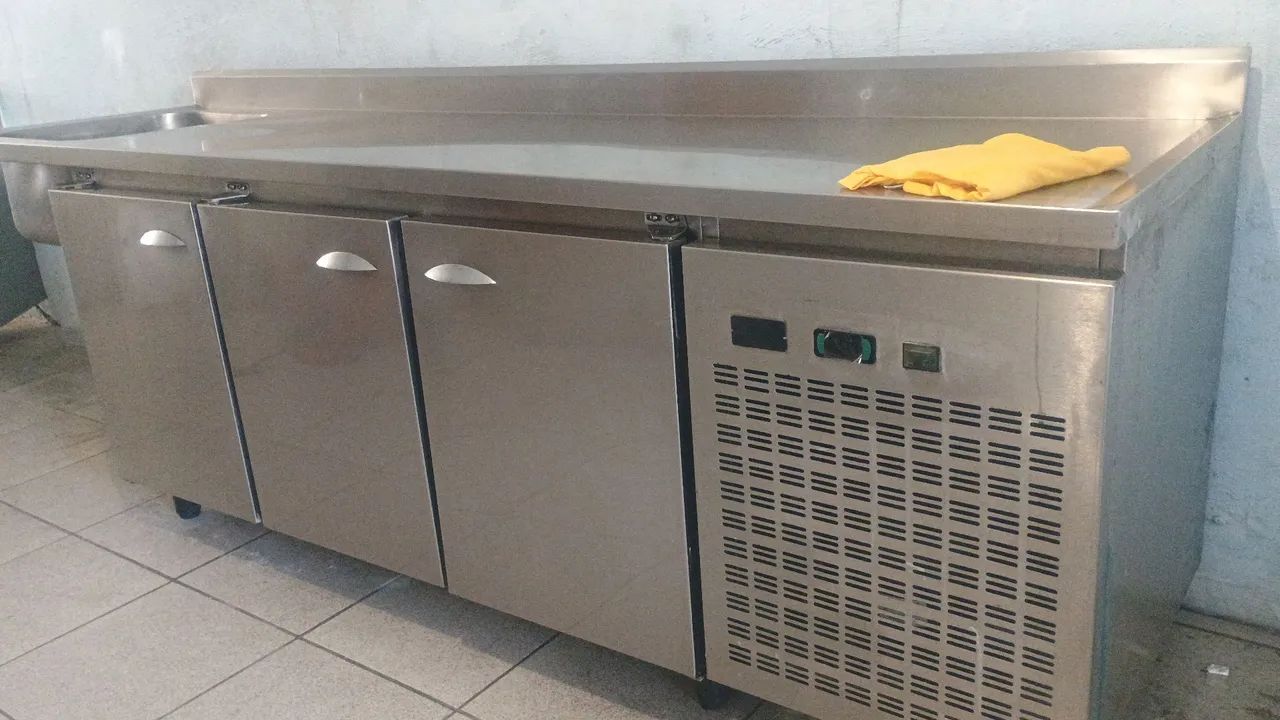 Balcão refrigerado inox com pia entrego hoje mesmo 5700 reais 