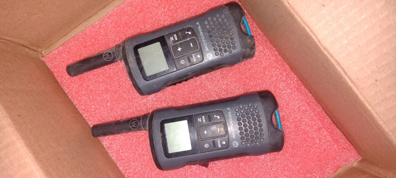 Walkie Talkies Motorola - Rádio Comunicador